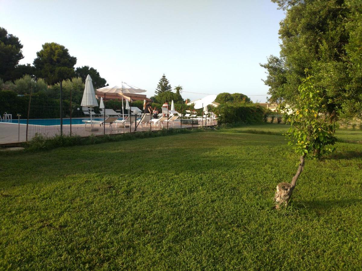 Villa Teti - Sicilia Campofelice Di Roccella Eksteriør billede