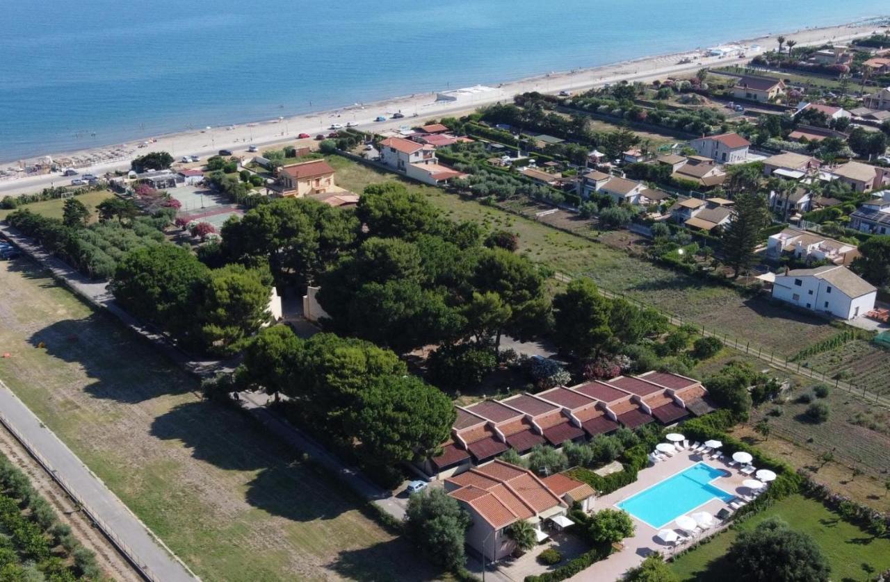 Villa Teti - Sicilia Campofelice Di Roccella Eksteriør billede
