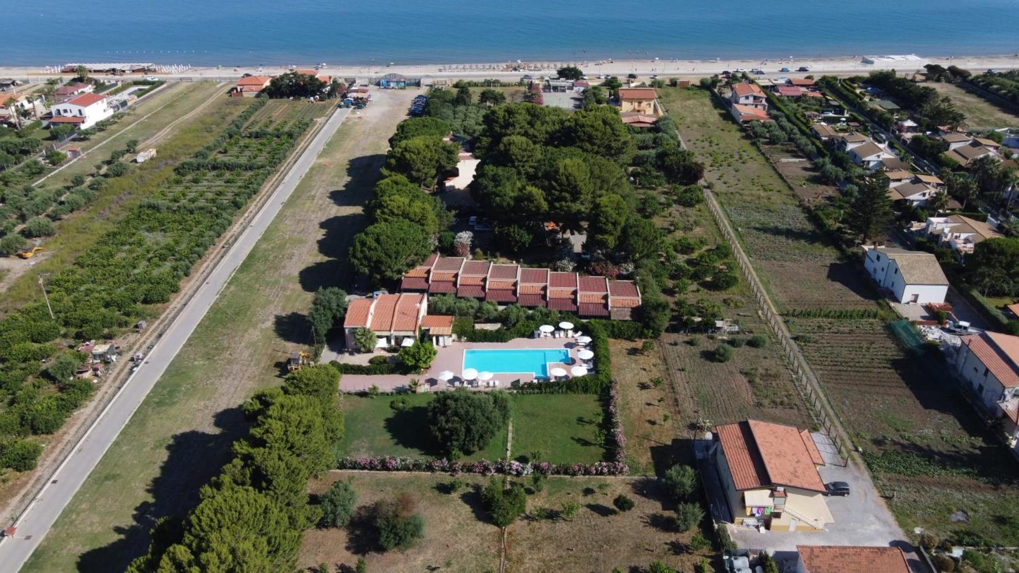 Villa Teti - Sicilia Campofelice Di Roccella Eksteriør billede