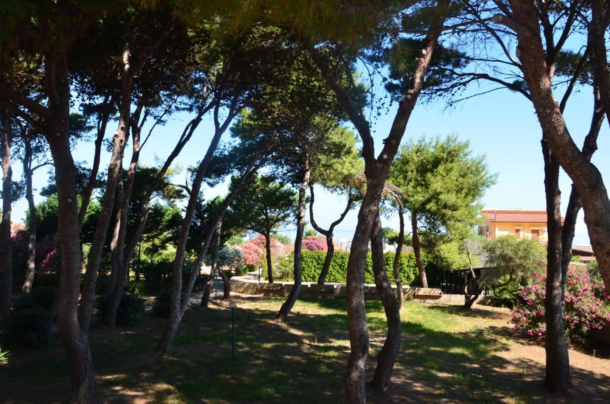 Villa Teti - Sicilia Campofelice Di Roccella Eksteriør billede